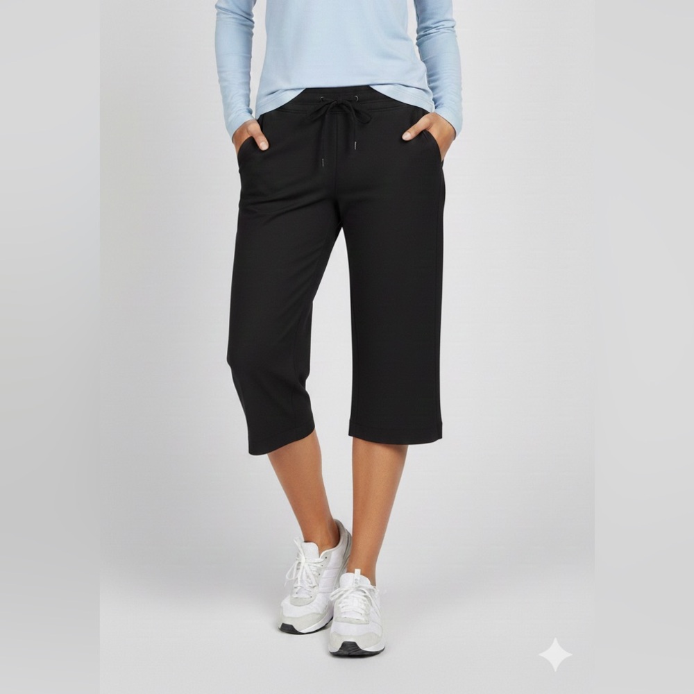 Lululemon Relaxed Fit Crop II Straight Leg Black Size 6
